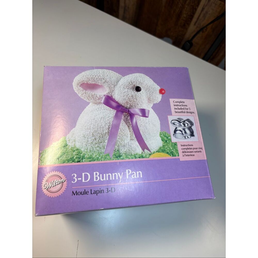 Wilton 3-D Bunny Cake Pan vintage